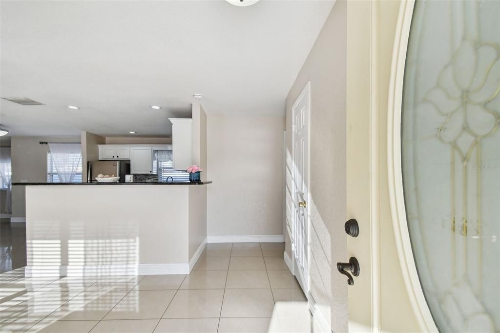 For Rent: $2,800 (3 beds, 2 baths, 1294 Square Feet)