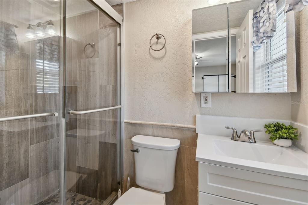 For Rent: $2,800 (3 beds, 2 baths, 1294 Square Feet)