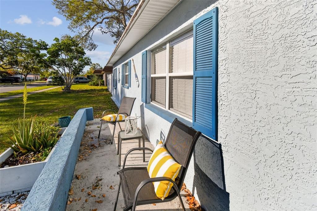 For Rent: $2,800 (3 beds, 2 baths, 1294 Square Feet)