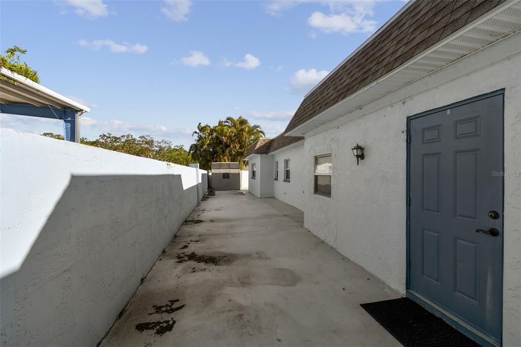 For Rent: $2,800 (3 beds, 2 baths, 1294 Square Feet)
