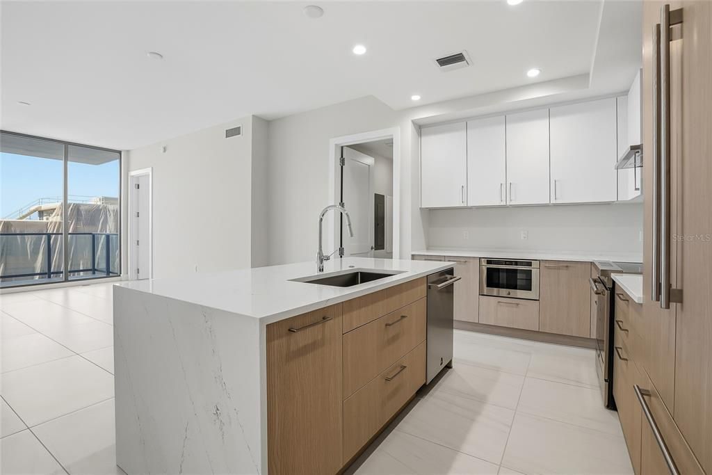 В аренду: $5,900 (2 спален, 2 ванн, 1312 Квадратных фут)