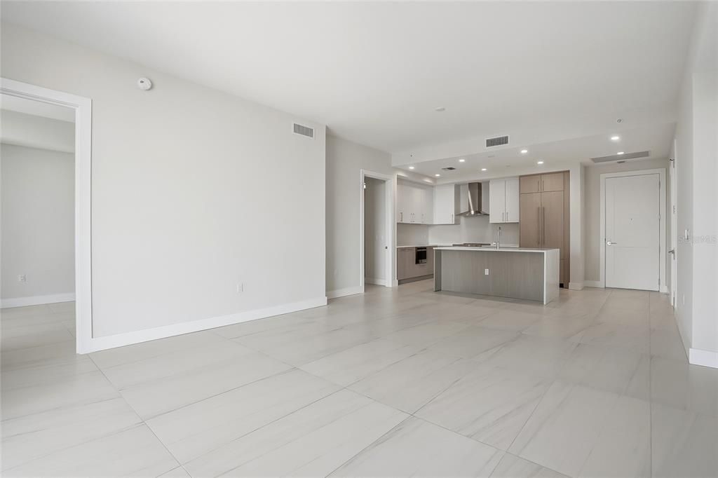 В аренду: $5,900 (2 спален, 2 ванн, 1312 Квадратных фут)
