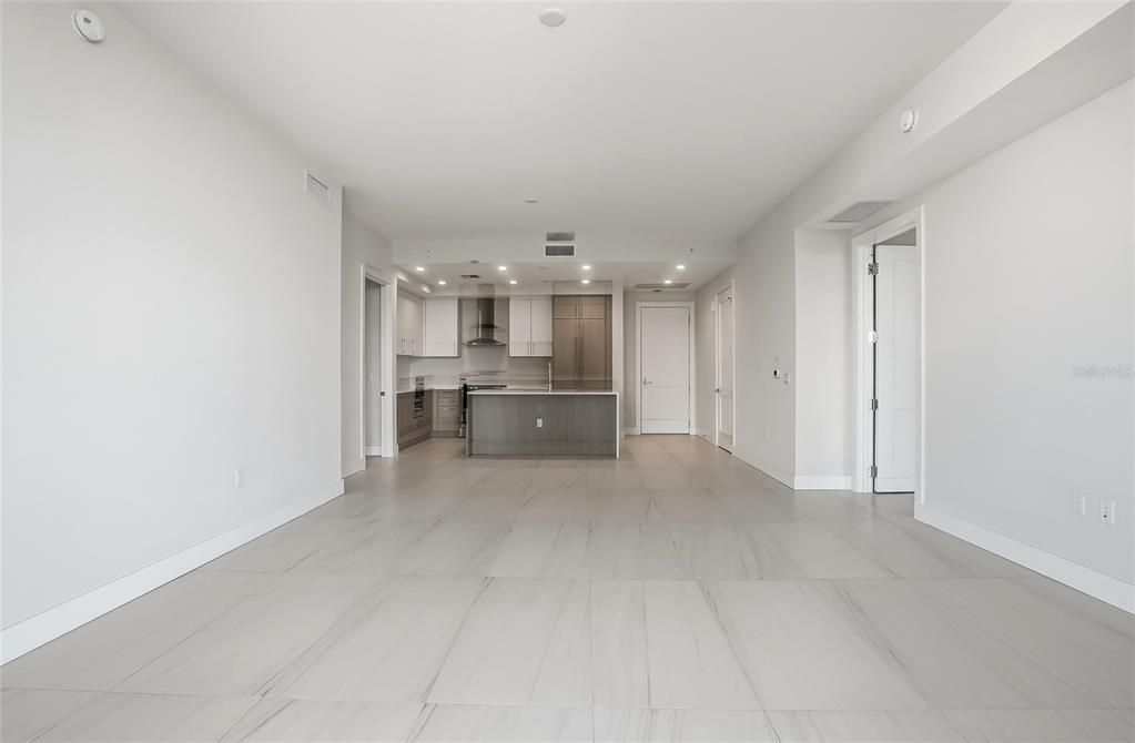 В аренду: $5,900 (2 спален, 2 ванн, 1312 Квадратных фут)