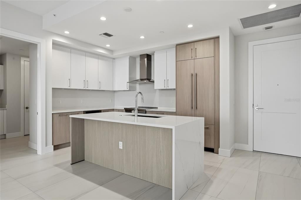 В аренду: $5,900 (2 спален, 2 ванн, 1312 Квадратных фут)