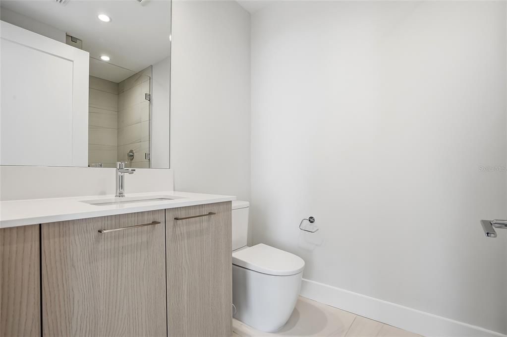 В аренду: $5,900 (2 спален, 2 ванн, 1312 Квадратных фут)