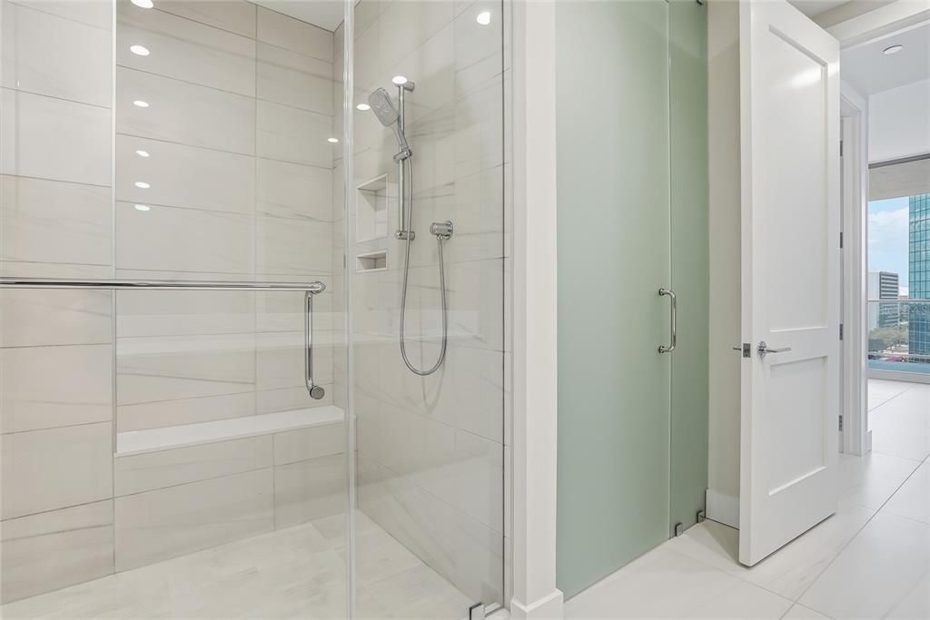 В аренду: $5,900 (2 спален, 2 ванн, 1312 Квадратных фут)