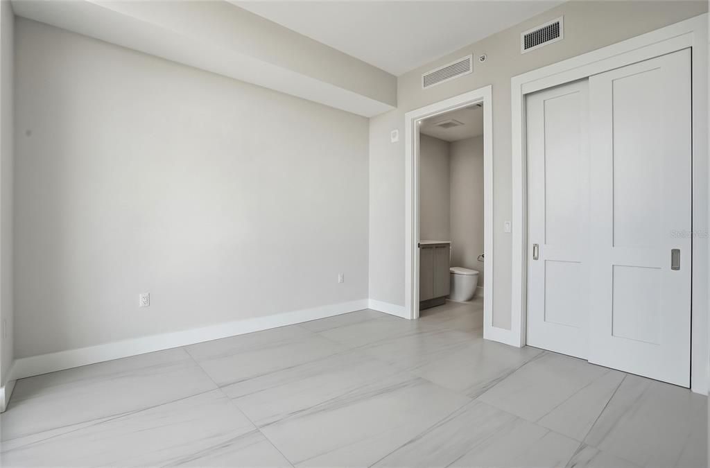 В аренду: $5,900 (2 спален, 2 ванн, 1312 Квадратных фут)