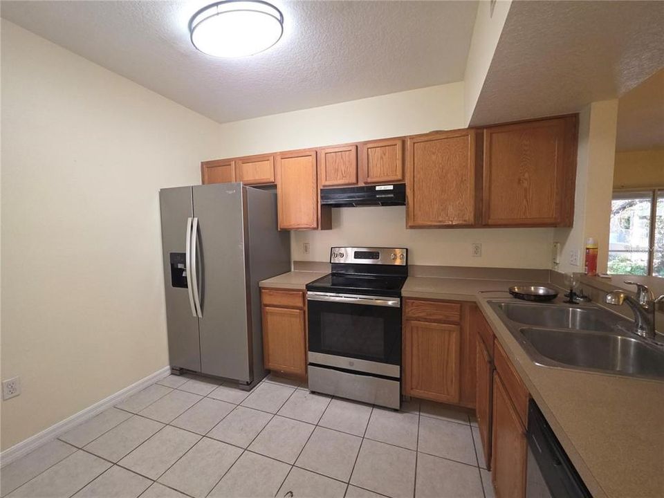 В аренду: $1,750 (3 спален, 2 ванн, 1151 Квадратных фут)