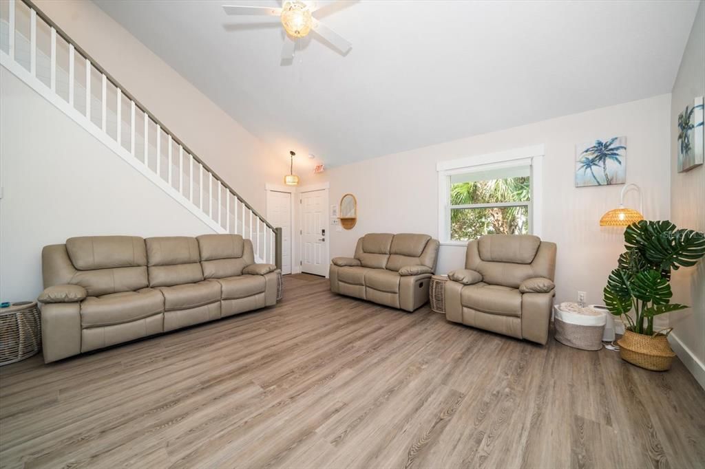 For Sale: $1,525,000 (6 beds, 0 baths, 3060 Square Feet)