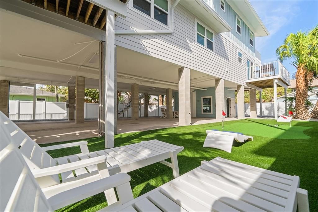 For Sale: $1,525,000 (6 beds, 0 baths, 3060 Square Feet)