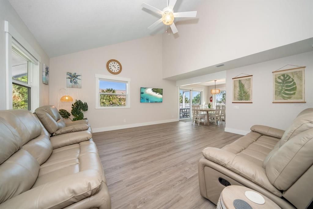 For Sale: $1,525,000 (6 beds, 0 baths, 3060 Square Feet)