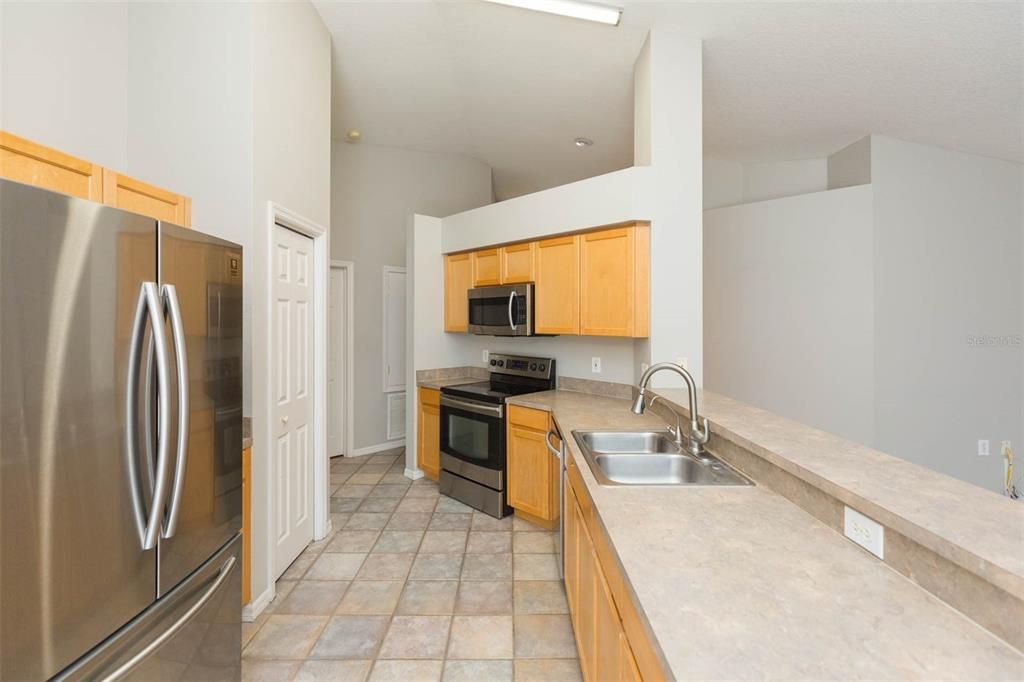 В аренду: $2,500 (3 спален, 2 ванн, 1476 Квадратных фут)