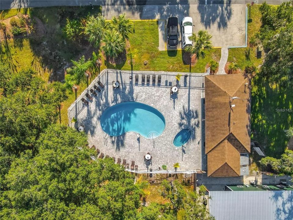 На продажу: $375,000 (0.10 acres)