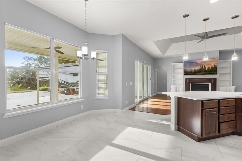 En Venta: $799,000 (3 camas, 3 baños, 3402 Pies cuadrados)