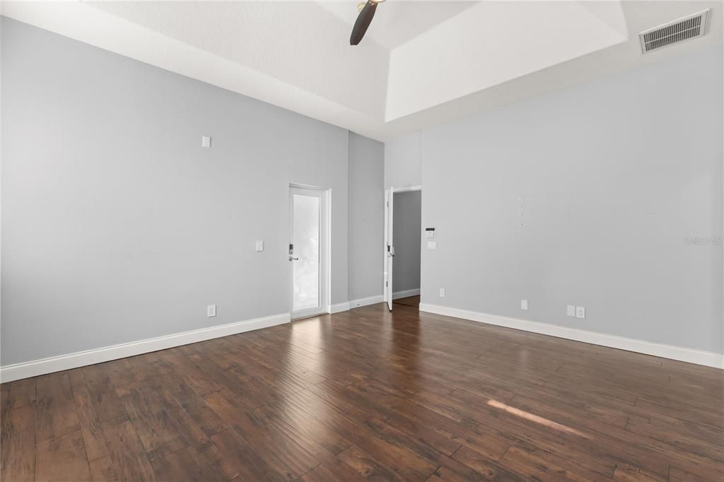En Venta: $799,000 (3 camas, 3 baños, 3402 Pies cuadrados)