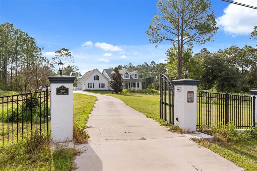 En Venta: $799,000 (3 camas, 3 baños, 3402 Pies cuadrados)