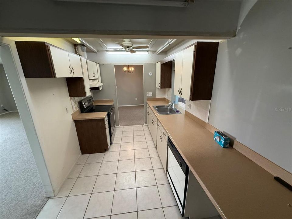 На продажу: $215,000 (3 спален, 2 ванн, 1634 Квадратных фут)