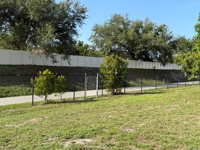 For Sale: $165,000 (2 beds, 2 baths, 612 Square Feet)