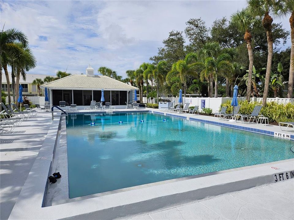 For Rent: $6,400 (2 beds, 2 baths, 946 Square Feet)