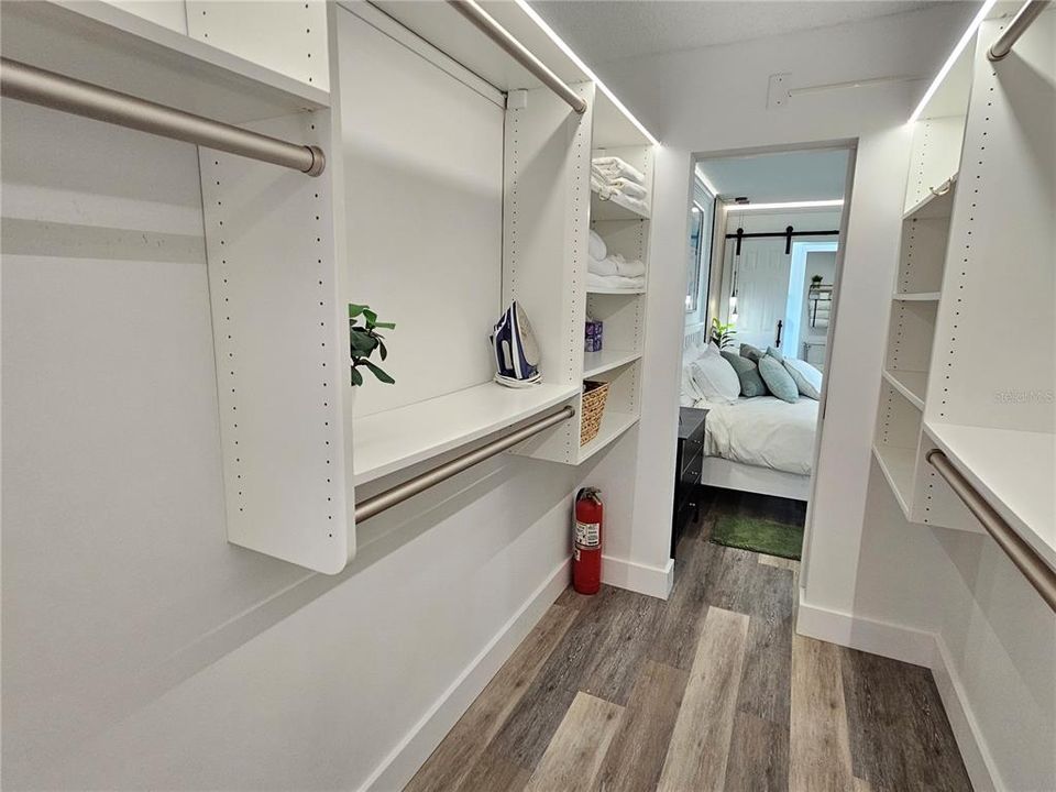 For Rent: $6,400 (2 beds, 2 baths, 946 Square Feet)