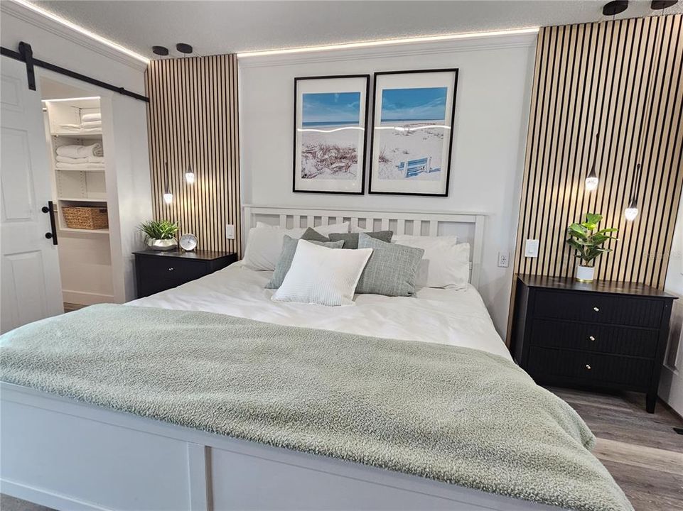 For Rent: $6,400 (2 beds, 2 baths, 946 Square Feet)