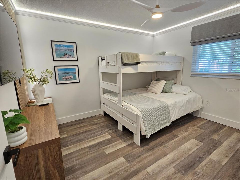 For Rent: $6,400 (2 beds, 2 baths, 946 Square Feet)