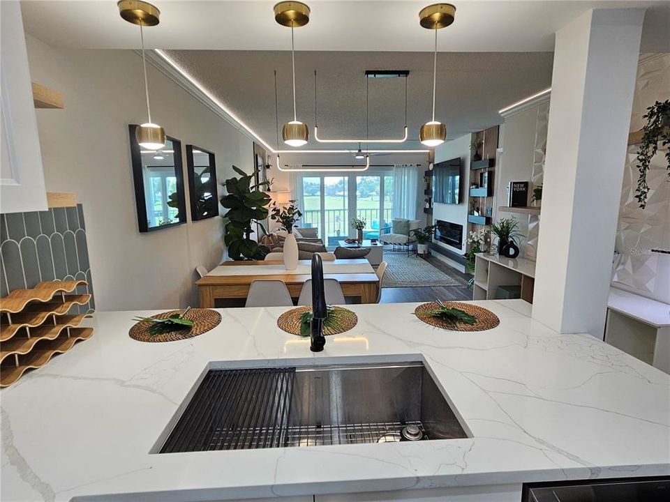 For Rent: $6,400 (2 beds, 2 baths, 946 Square Feet)