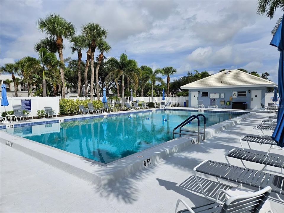 For Rent: $6,400 (2 beds, 2 baths, 946 Square Feet)