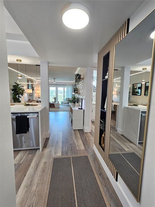 For Rent: $6,400 (2 beds, 2 baths, 946 Square Feet)
