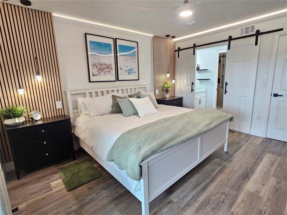 For Rent: $6,400 (2 beds, 2 baths, 946 Square Feet)