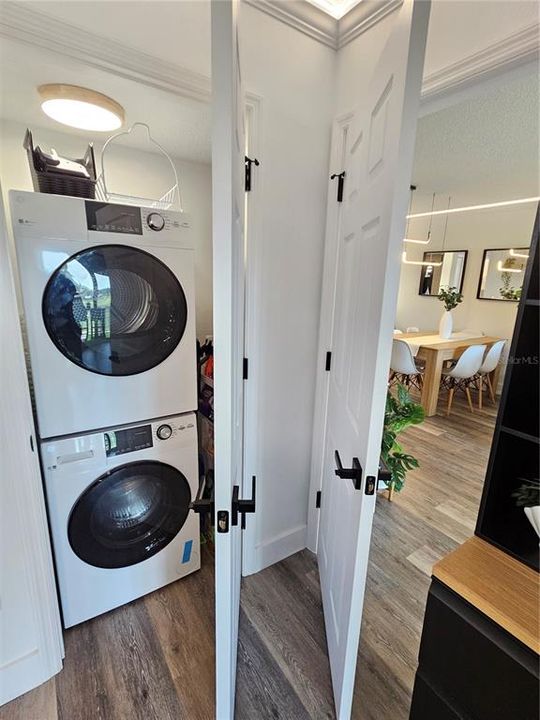 For Rent: $6,400 (2 beds, 2 baths, 946 Square Feet)