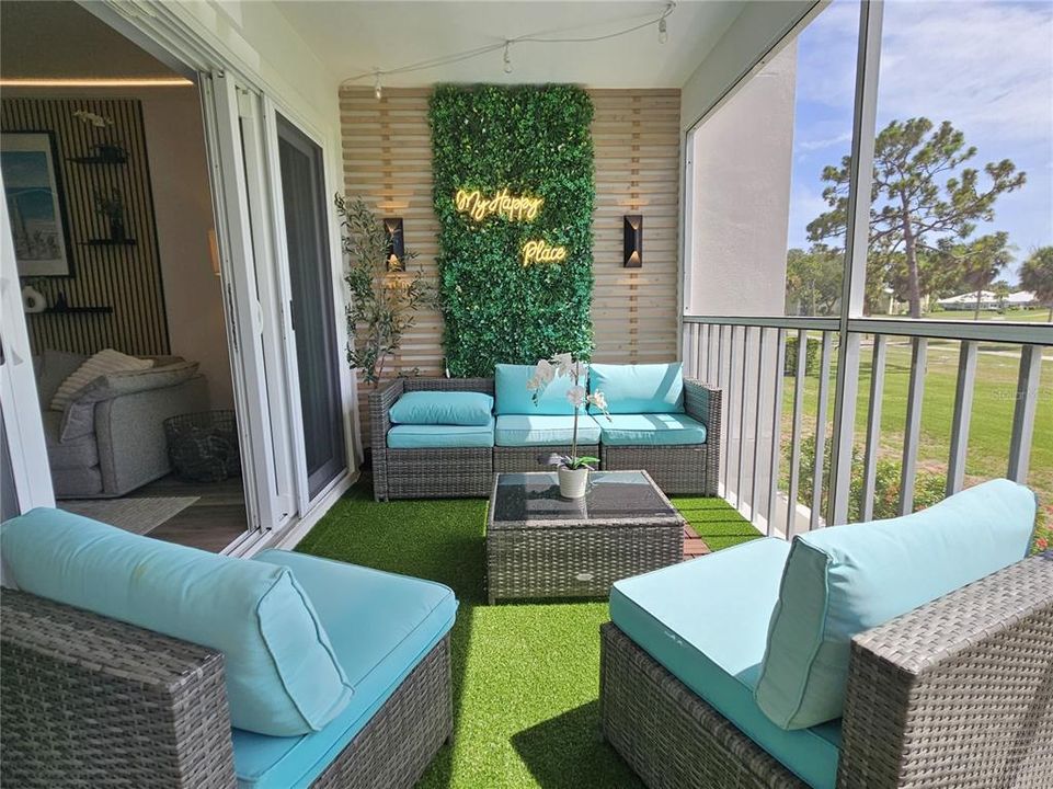 For Rent: $6,400 (2 beds, 2 baths, 946 Square Feet)