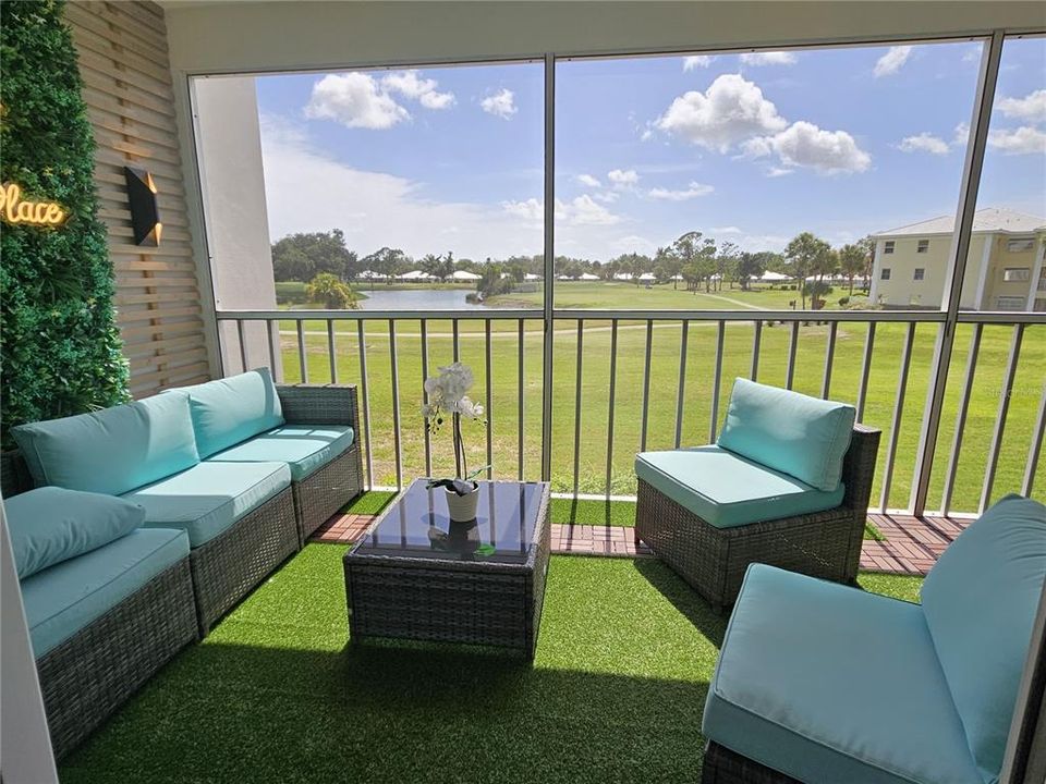 For Rent: $6,400 (2 beds, 2 baths, 946 Square Feet)
