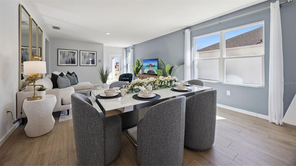 En Venta: $437,990 (4 camas, 2 baños, 1665 Pies cuadrados)