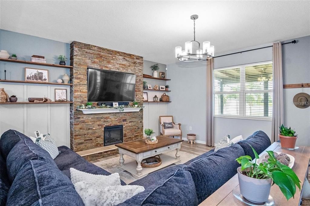 En Venta: $447,000 (4 camas, 2 baños, 2626 Pies cuadrados)