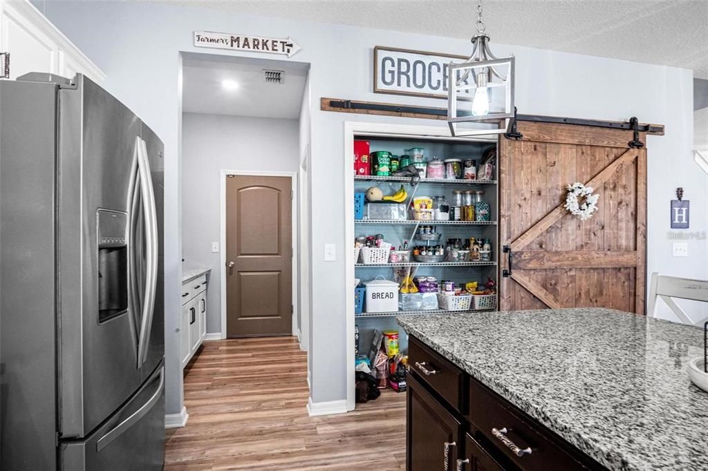En Venta: $447,000 (4 camas, 2 baños, 2626 Pies cuadrados)