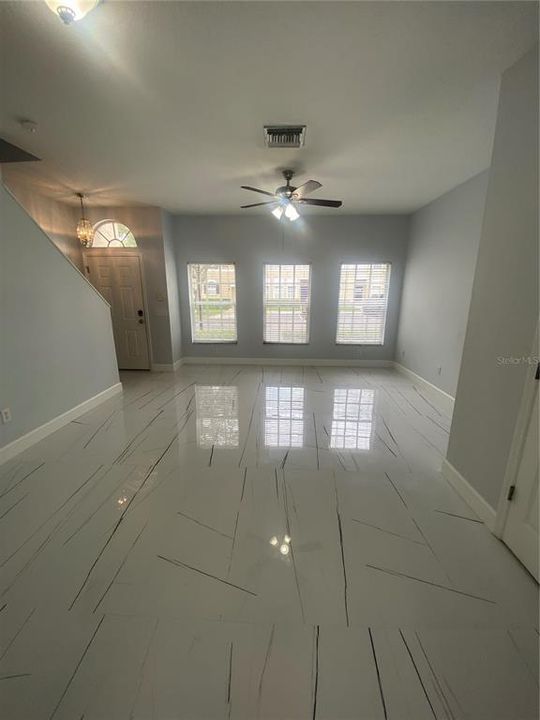 For Rent: $2,300 (3 beds, 2 baths, 1232 Square Feet)
