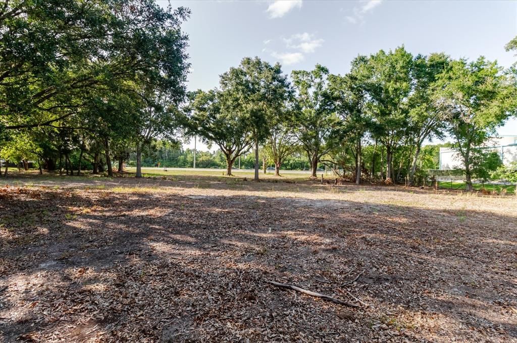 En Venta: $275,000 (1.06 acres)