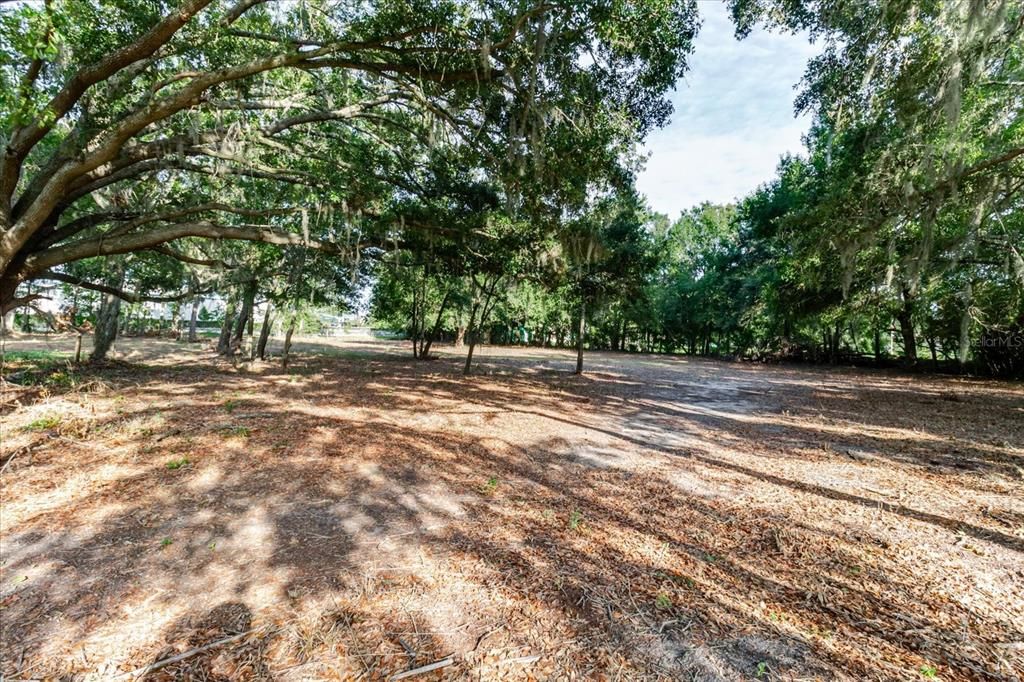 En Venta: $275,000 (1.06 acres)