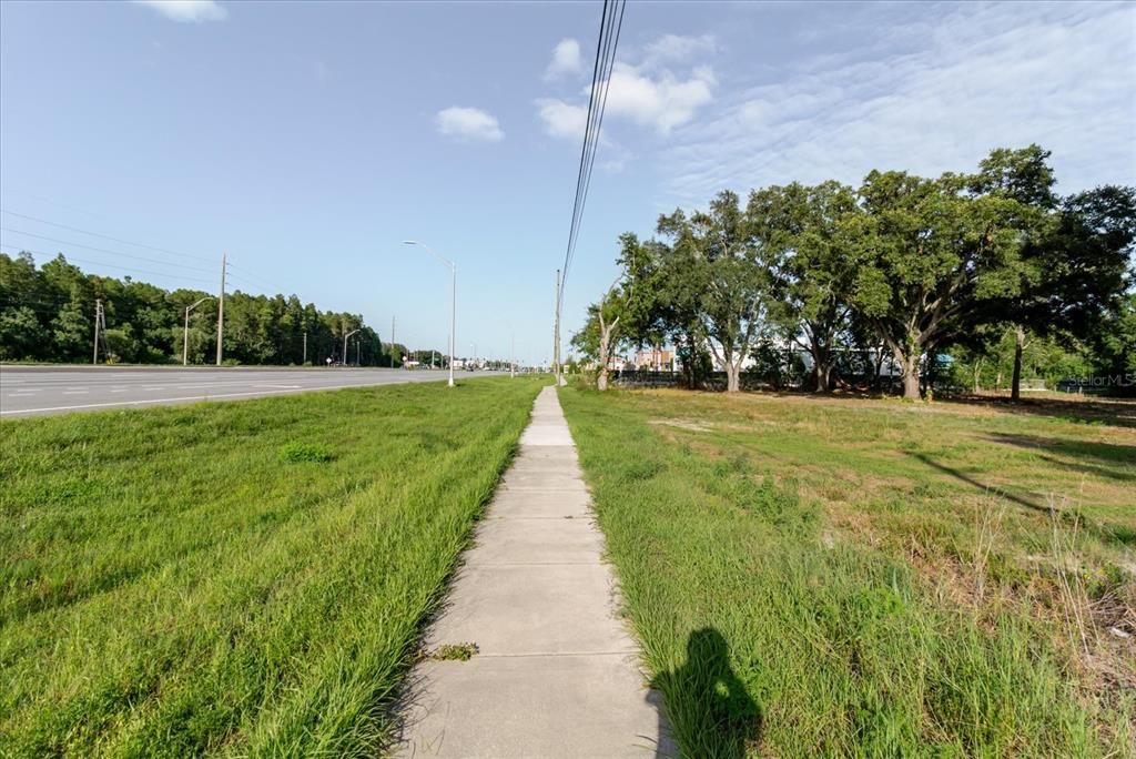 En Venta: $275,000 (1.06 acres)
