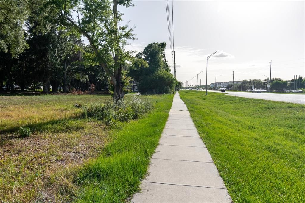 En Venta: $275,000 (1.06 acres)