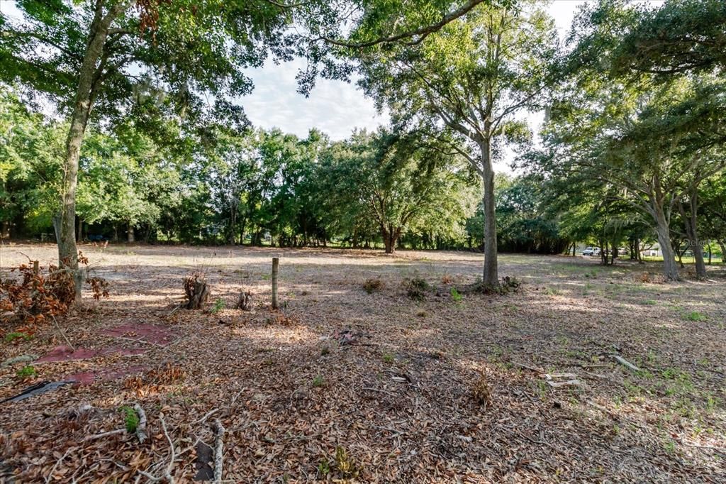 En Venta: $275,000 (1.06 acres)