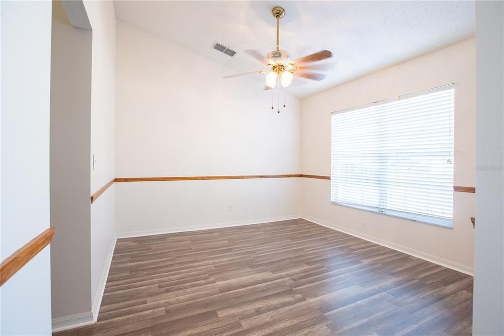Activo con contrato: $314,999 (3 camas, 2 baños, 1825 Pies cuadrados)