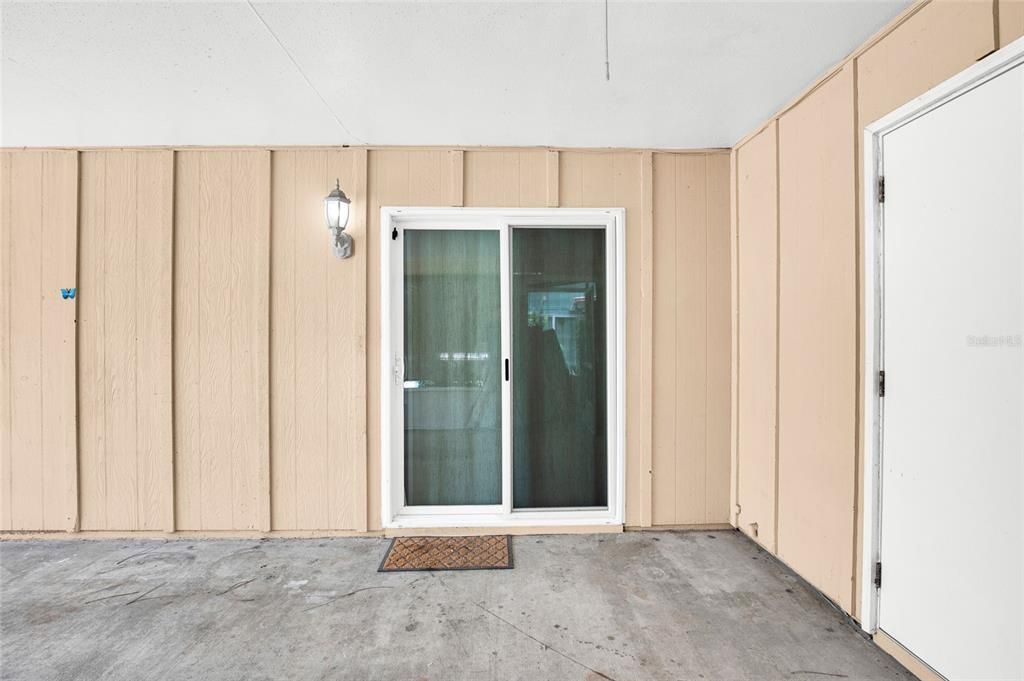 На продажу: $199,900 (2 спален, 2 ванн, 1046 Квадратных фут)