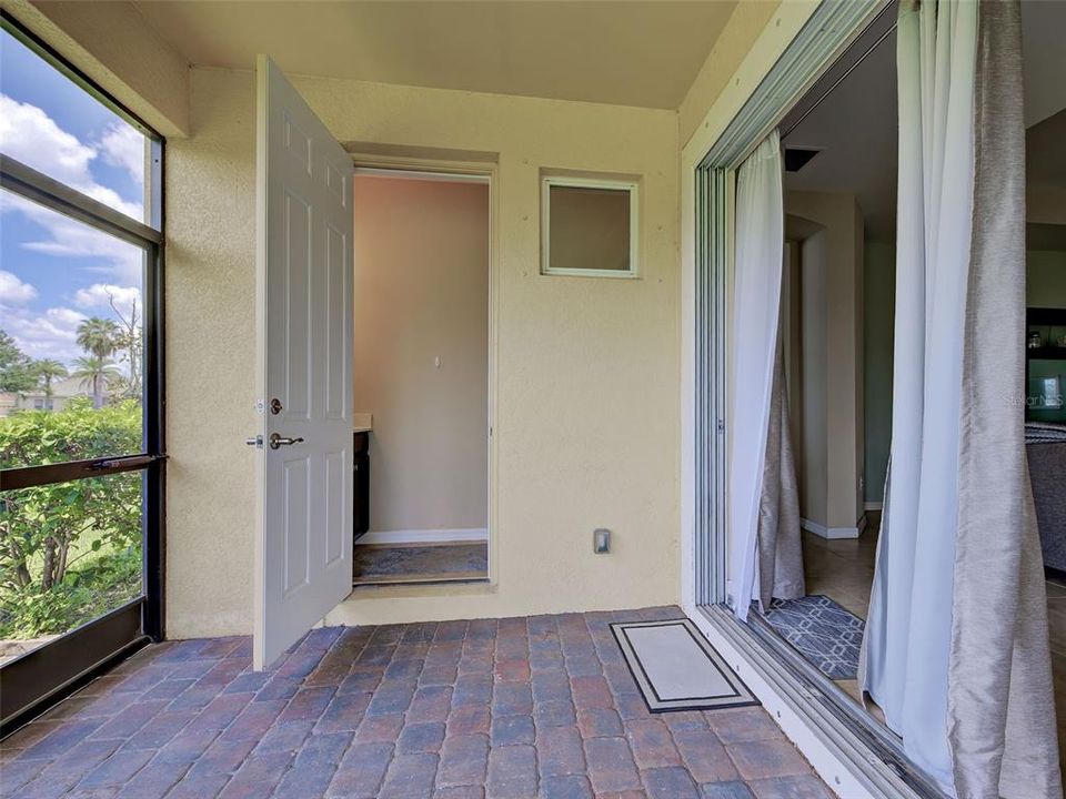 En Venta: $400,000 (4 camas, 3 baños, 2422 Pies cuadrados)