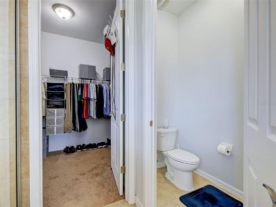 En Venta: $400,000 (4 camas, 3 baños, 2422 Pies cuadrados)