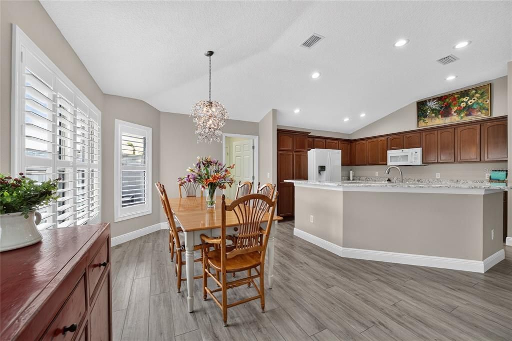 For Sale: $415,000 (3 beds, 2 baths, 1685 Square Feet)