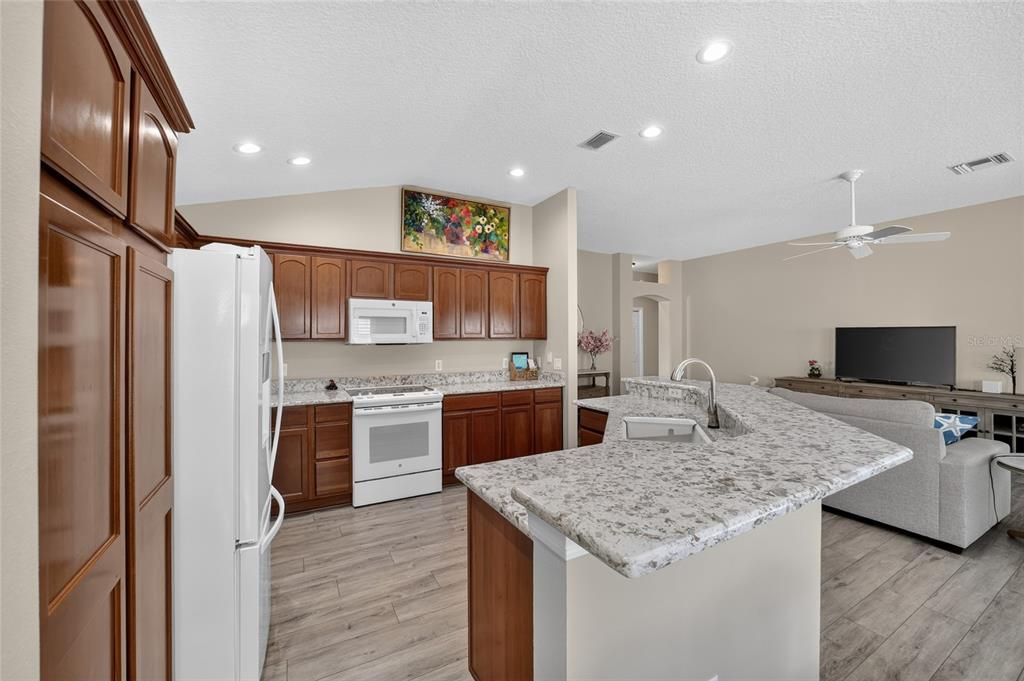 For Sale: $415,000 (3 beds, 2 baths, 1685 Square Feet)