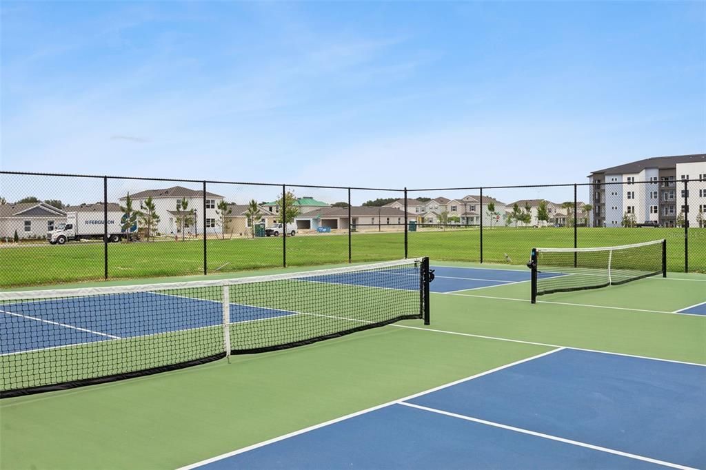 For Sale: $514,990 (5 beds, 3 baths, 2663 Square Feet)