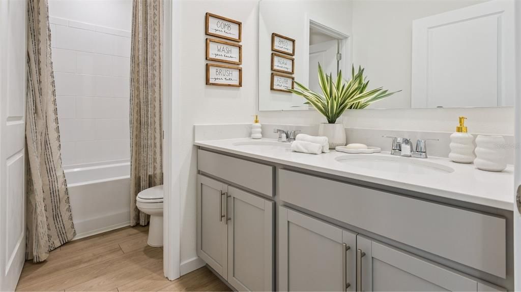 For Sale: $514,990 (5 beds, 3 baths, 2663 Square Feet)